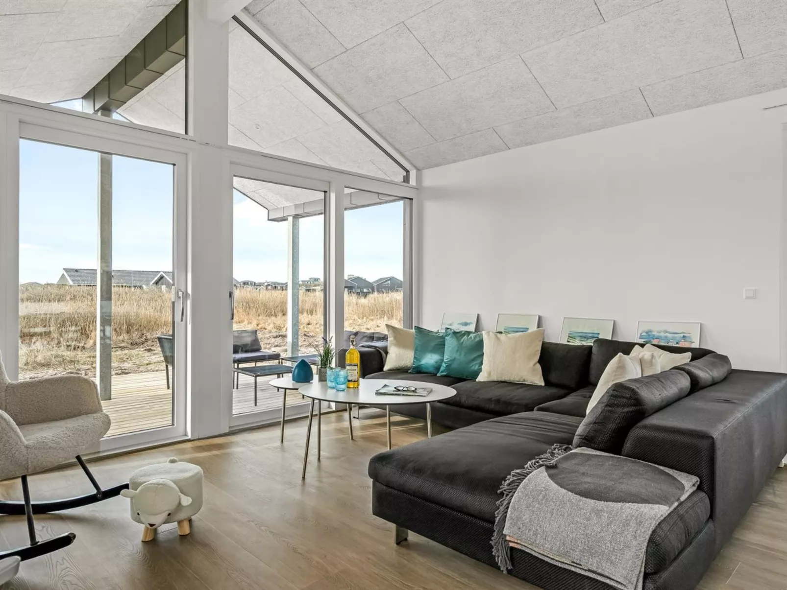 "Jouni" - 200m from the sea-Binnen