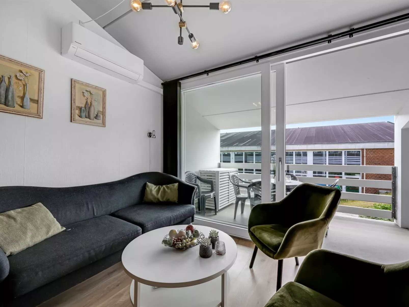 "Jari" - 200m from the sea-Binnen