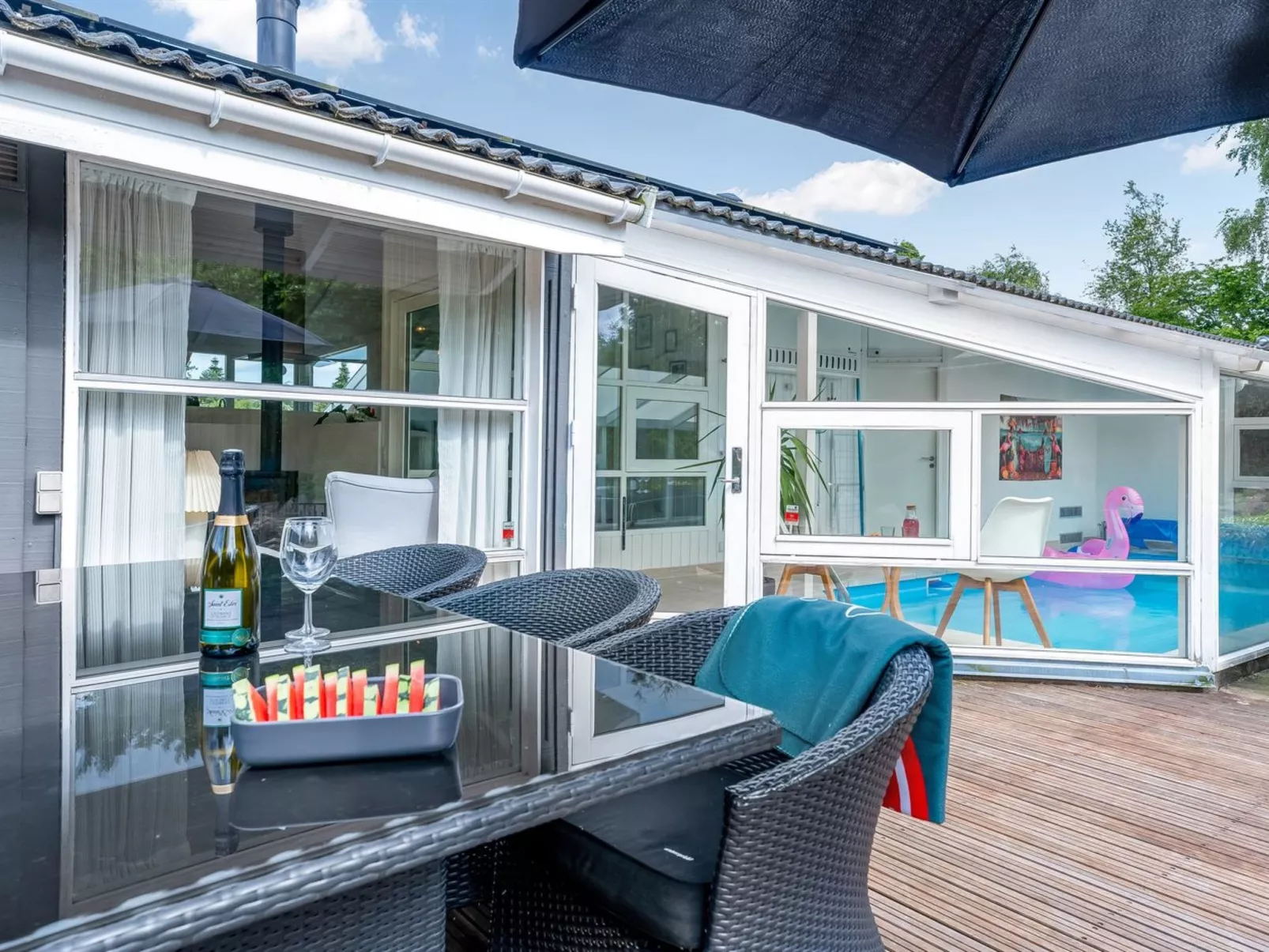 "Ellie" - 700m from the sea-Buiten