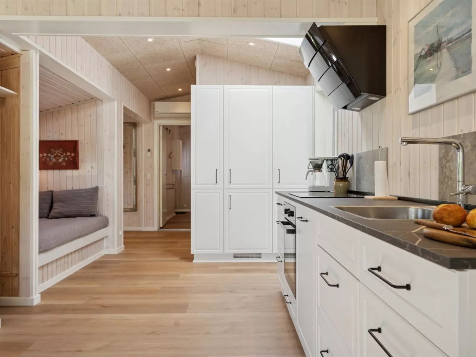 "Enrica" - 250m from the sea-Binnen