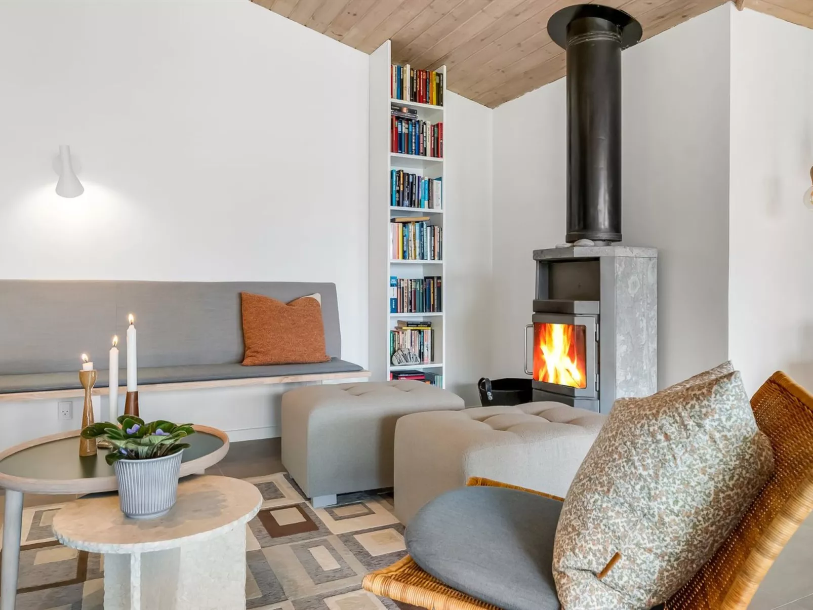 "Donka" - 25m from the sea-Binnen