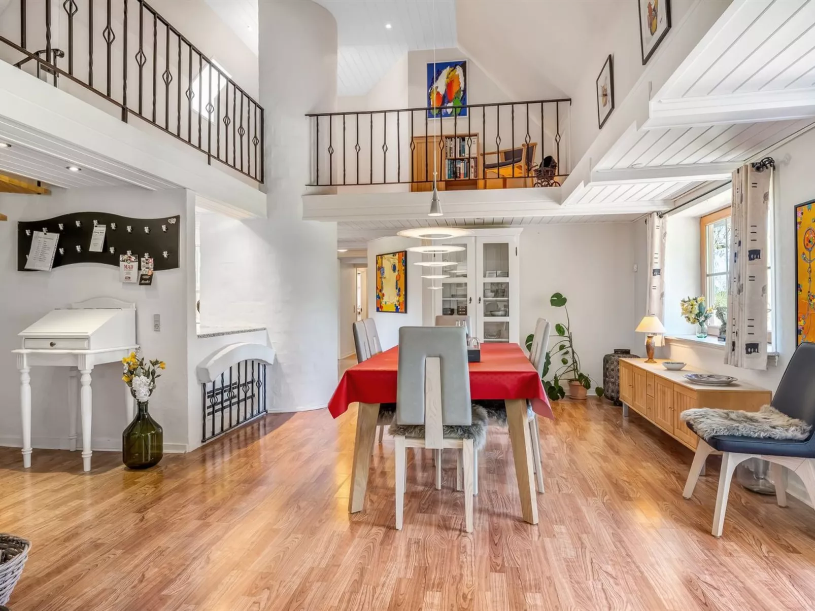 "Elia" - 5km to the fjord-Binnen