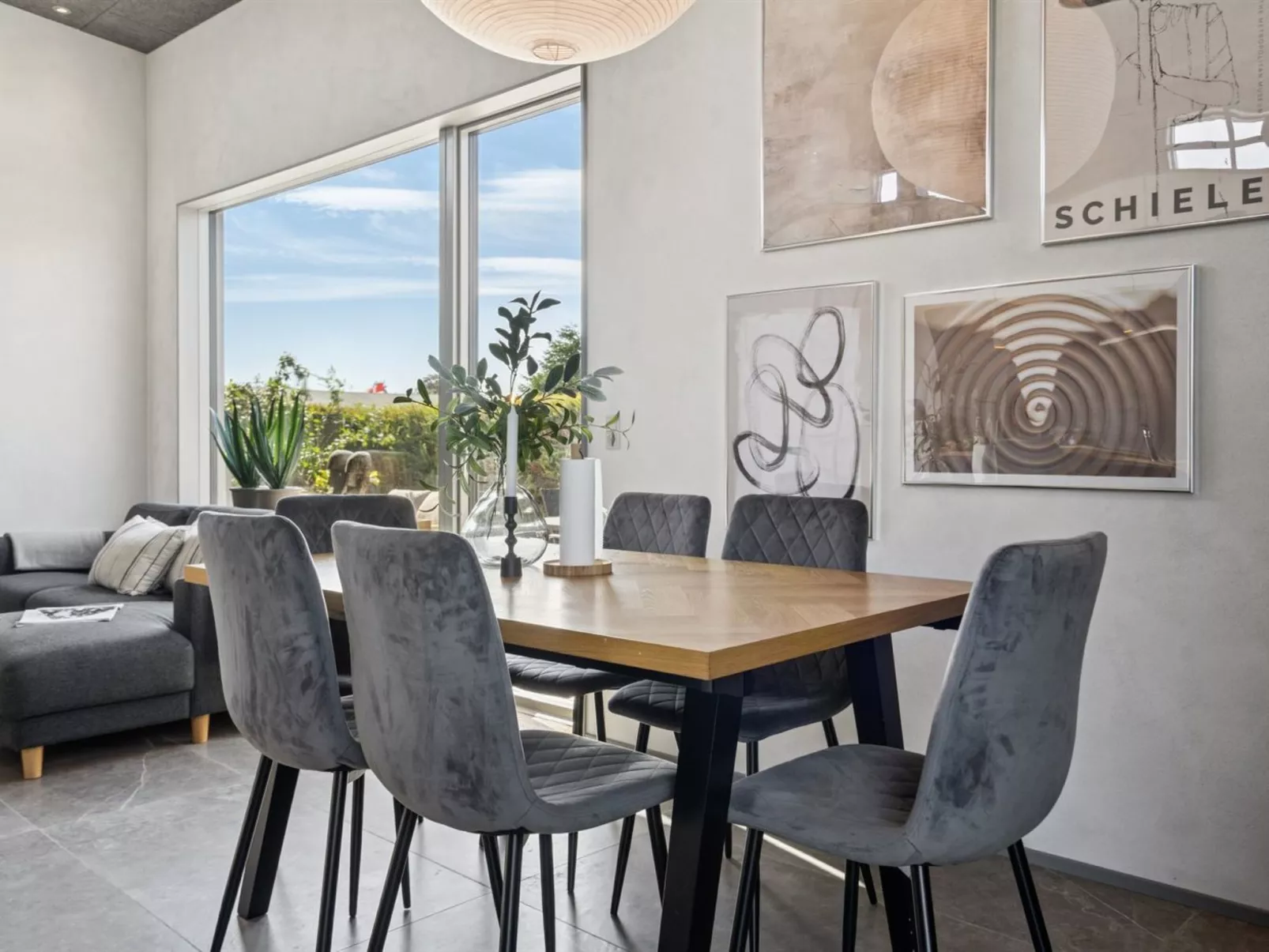 "Elvie" - 150m from the sea-Binnen