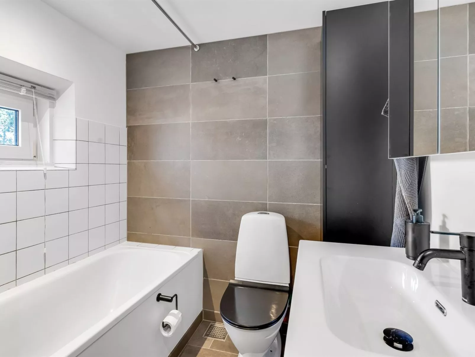 "Lutz" - 340m from the sea-Binnen