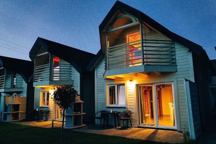 Domek piętrowy 6-osobowy Ustronie Morskie-Buitenkant zomer