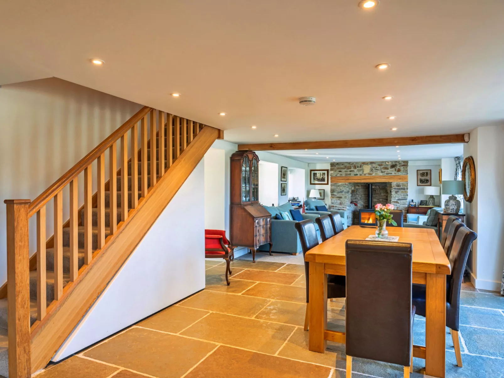 Lower Netherdowns-Binnen