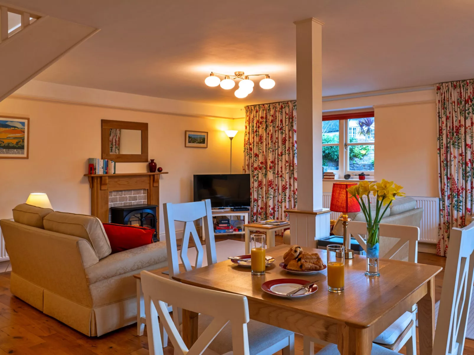 Lower School Cottages-Binnen