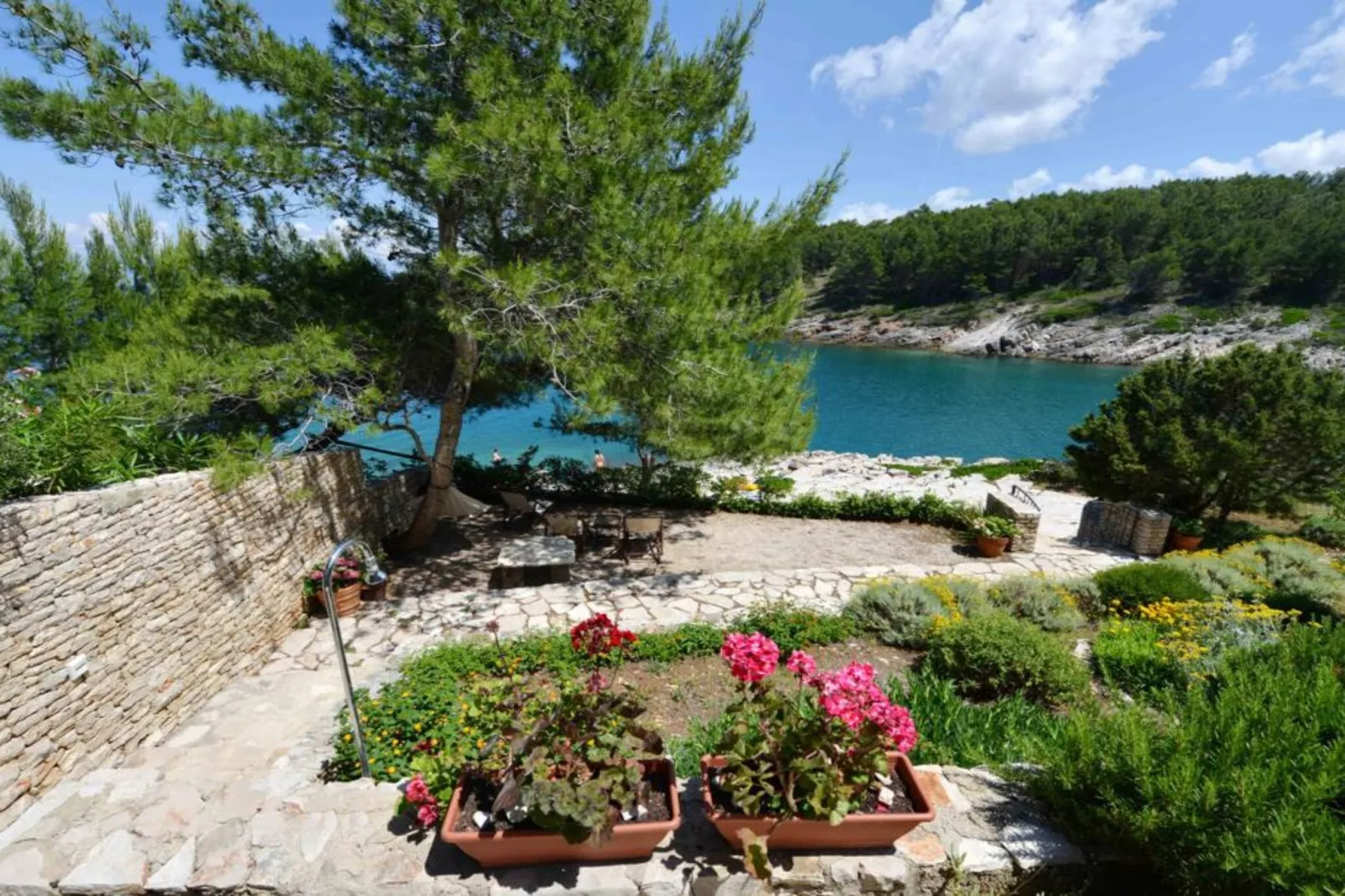 One-Bedroom Apartment (Smokva)-Buitenlucht