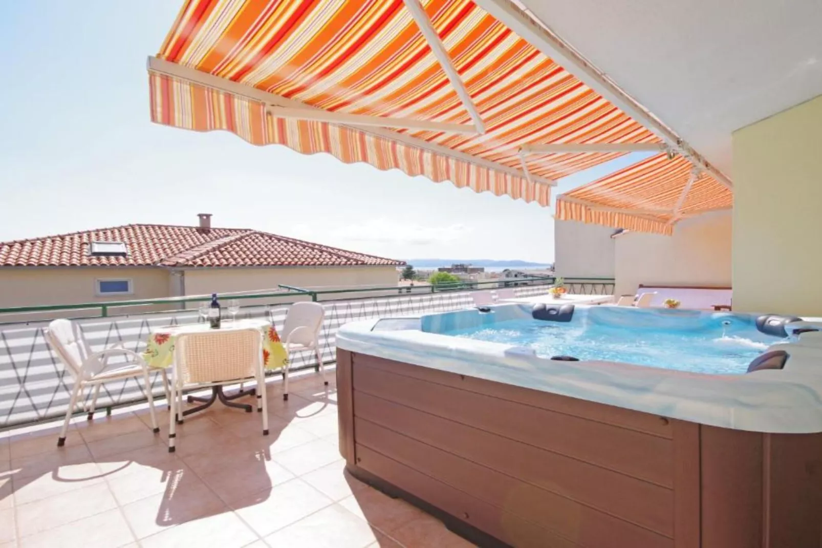 Apartments Ribarević - Three Bedroom Apartment With Terrace and Sea View-Zwembad