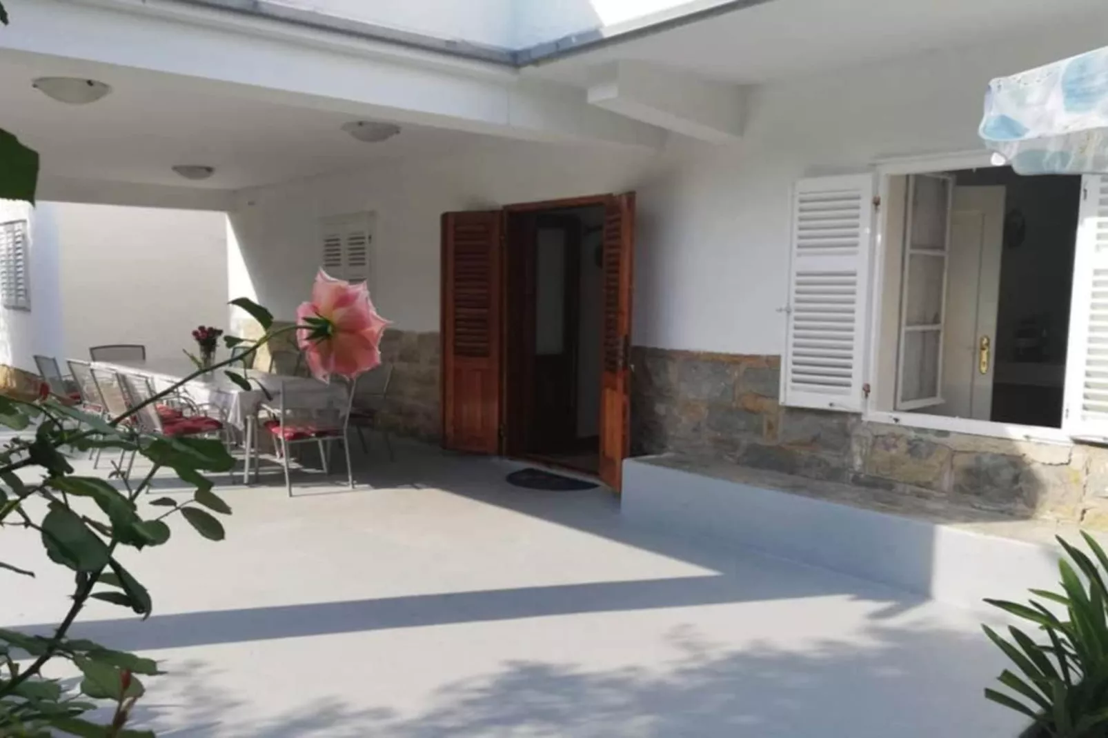 Holiday Home Ribarić - Four Bedroom Holiday Home with Terrace