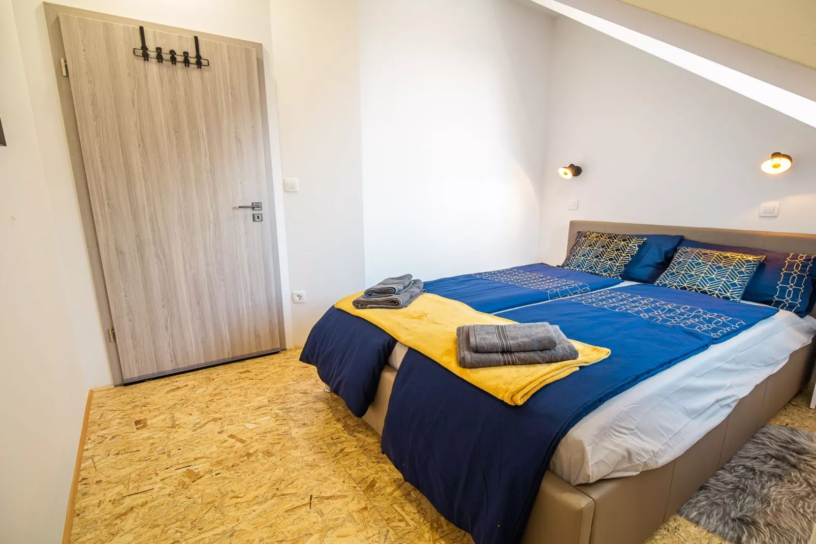 City Modern and Vibrant Apartments Ljubljana - Standard One Bedroom Apartment (owner A3)-Slaapkamer