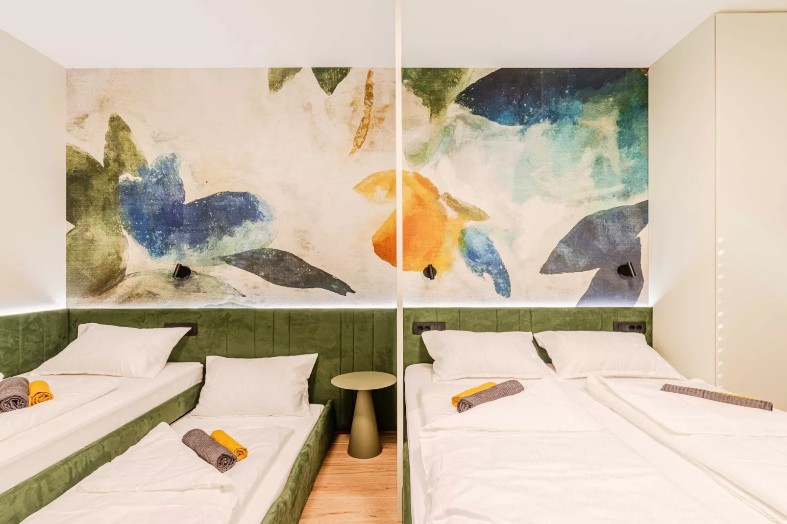 Bovec Chic Apartment with Sauna - One Bedroom Apartment with Balcony-Slaapkamer