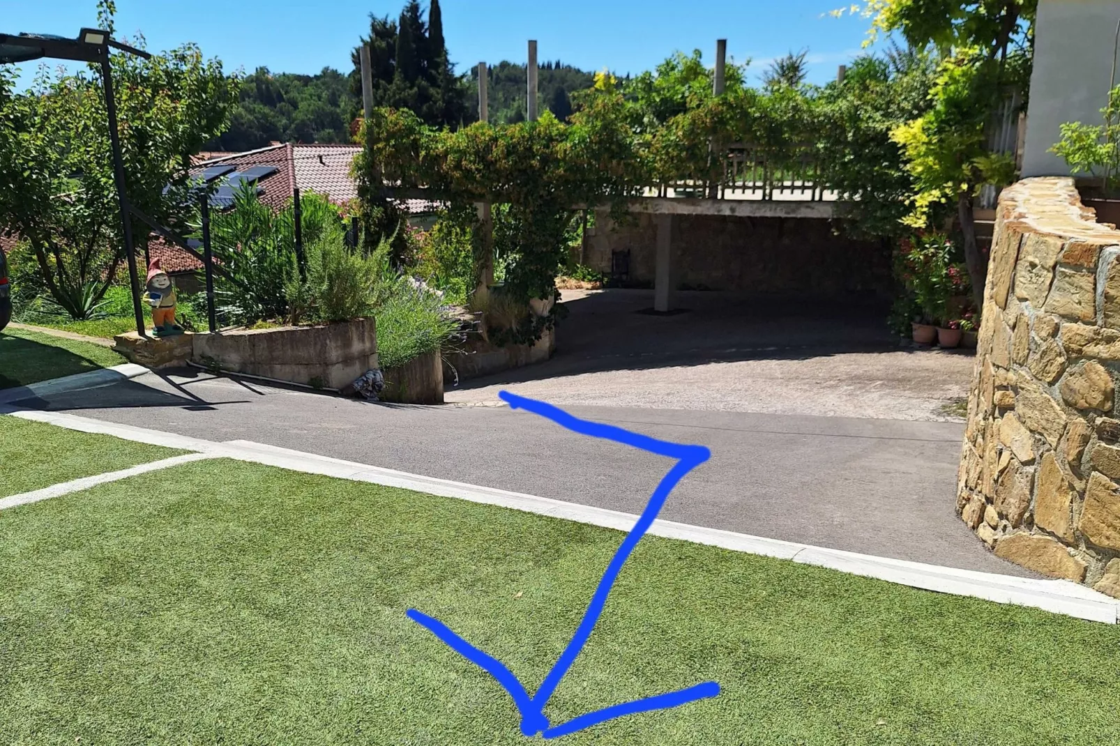 Secluded Authentic Apartment with Terrace - Studio Apartment with Terrace-Buitenlucht