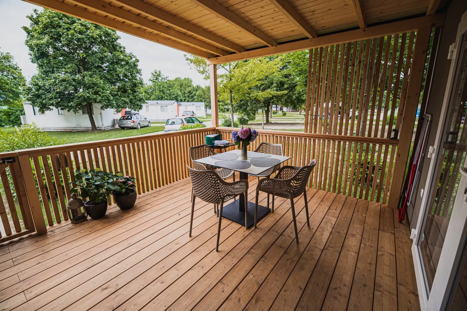 Lake Serenity Premium Mobile Homes with Thermal Riviera Tickets - Three Bedroom Mobile Home 15\/028 - Terras