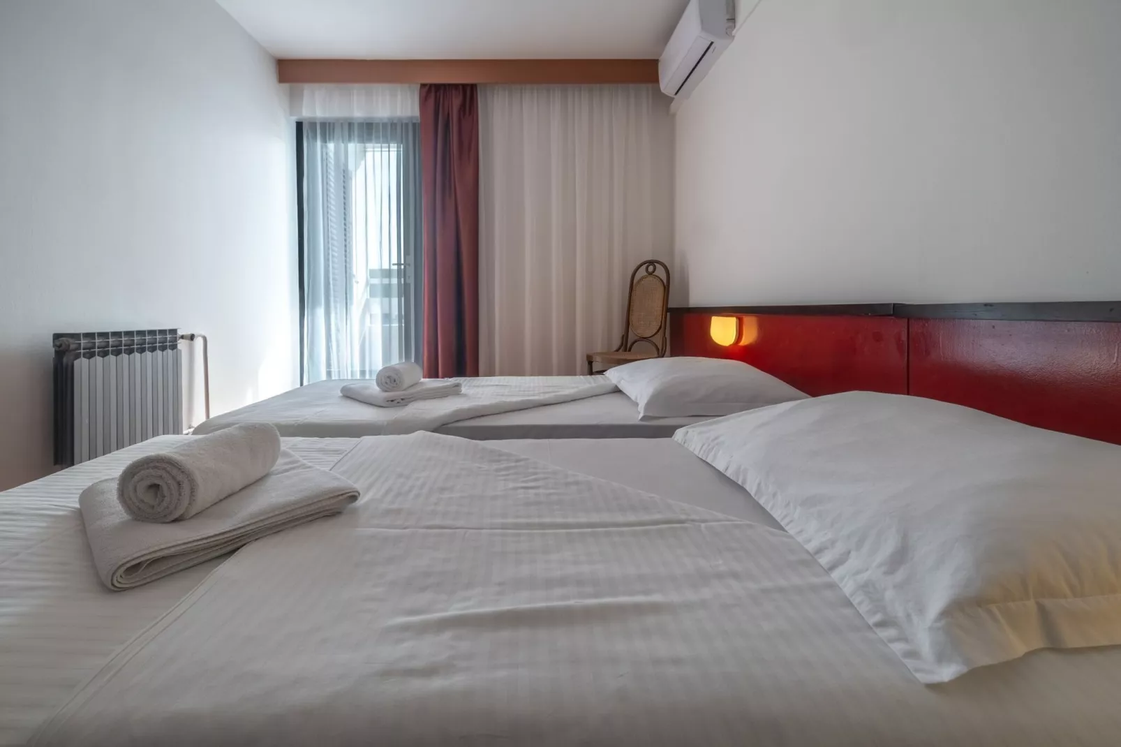 Hotel Issa - Double Room Sea View 7 - Slaapkamer