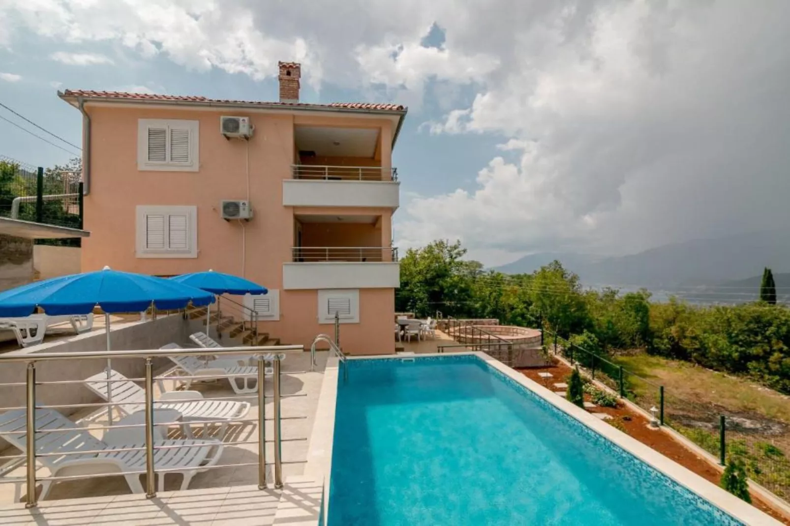 Tranquil Retreat with Private Pool in Lustica Bay - One Bedroom Apartment with Balcony and Sea View 2-Buitenlucht