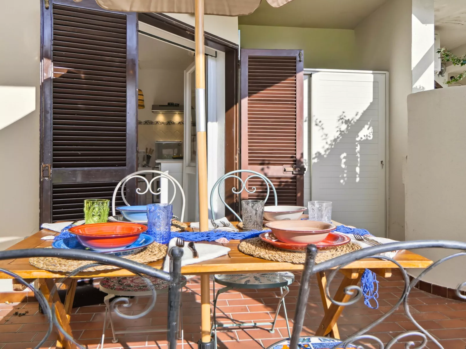 Iris 5, Terza Spiaggia-Buiten