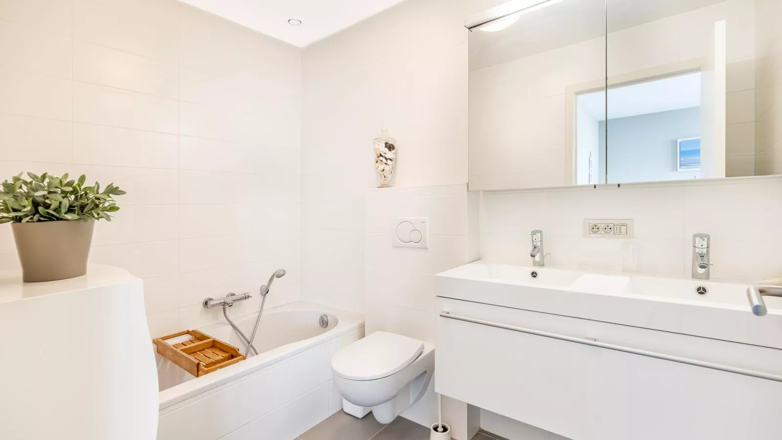 Tinou Gelijkvloers-Badkamer