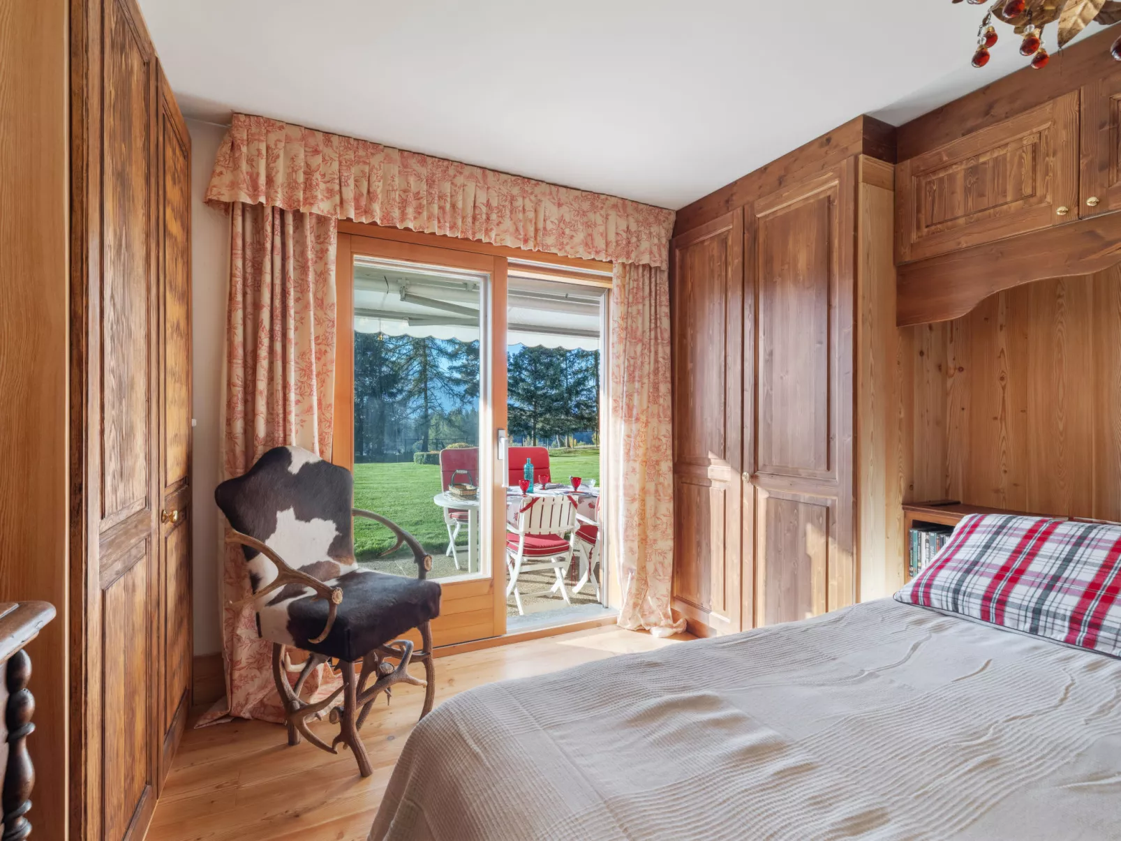 Les Pierres C 3-Binnen