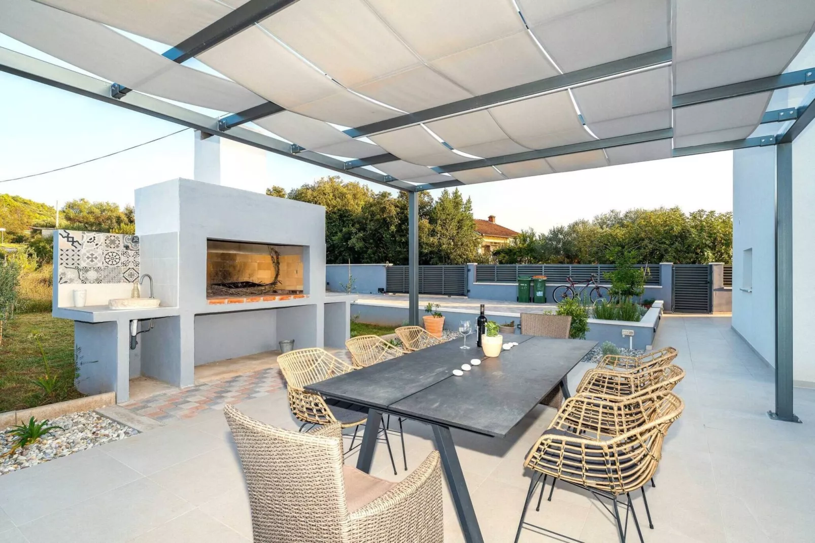 Sea view Villa Tala-Terrasbalkon