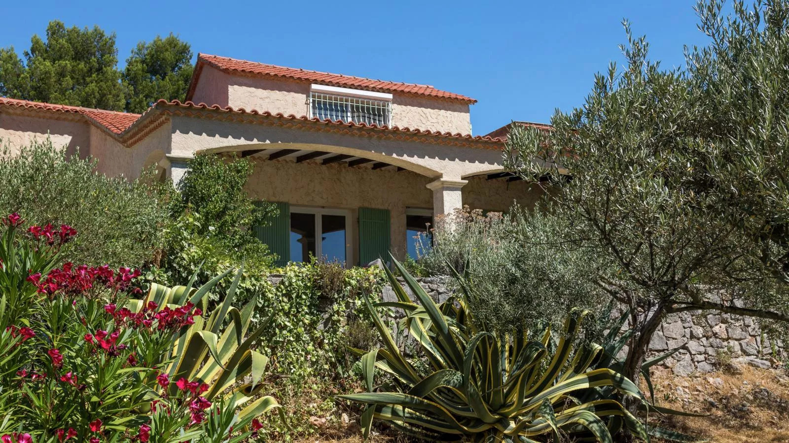 La Rocaille-Buitenkant zomer