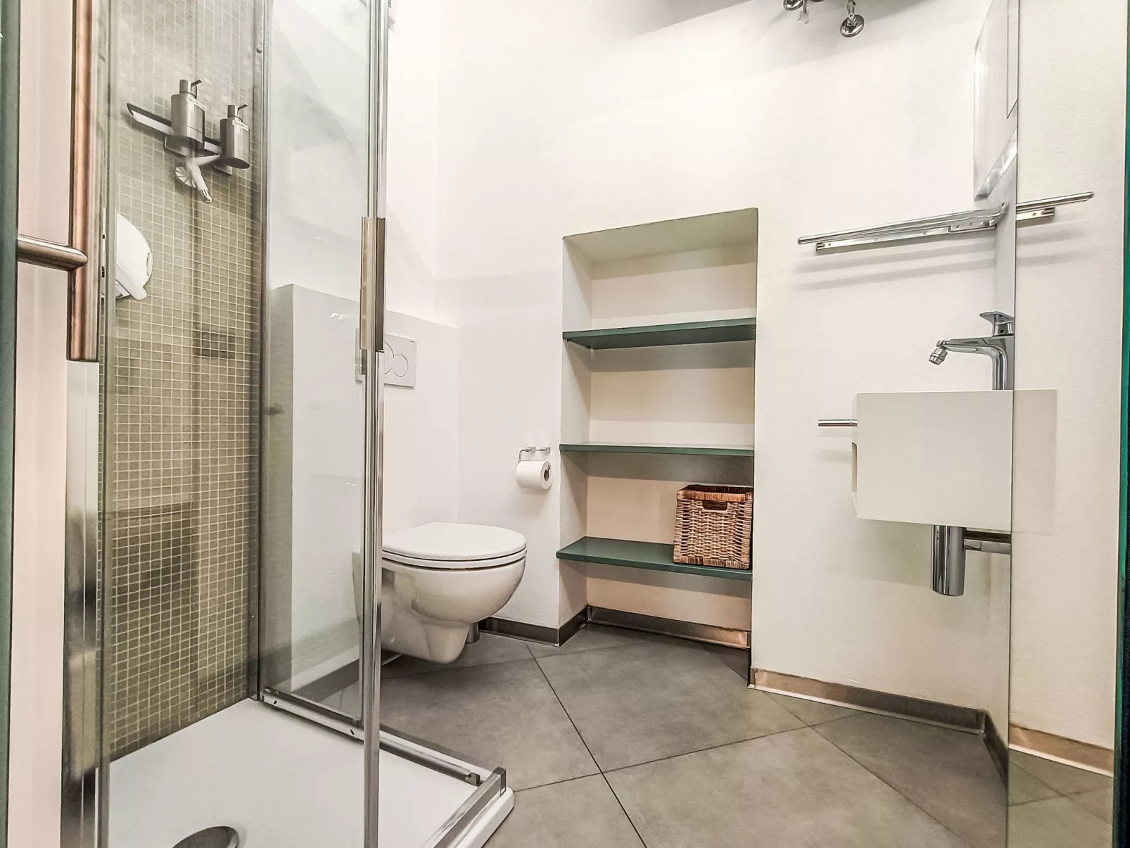 Terrazza con glicine-Binnen