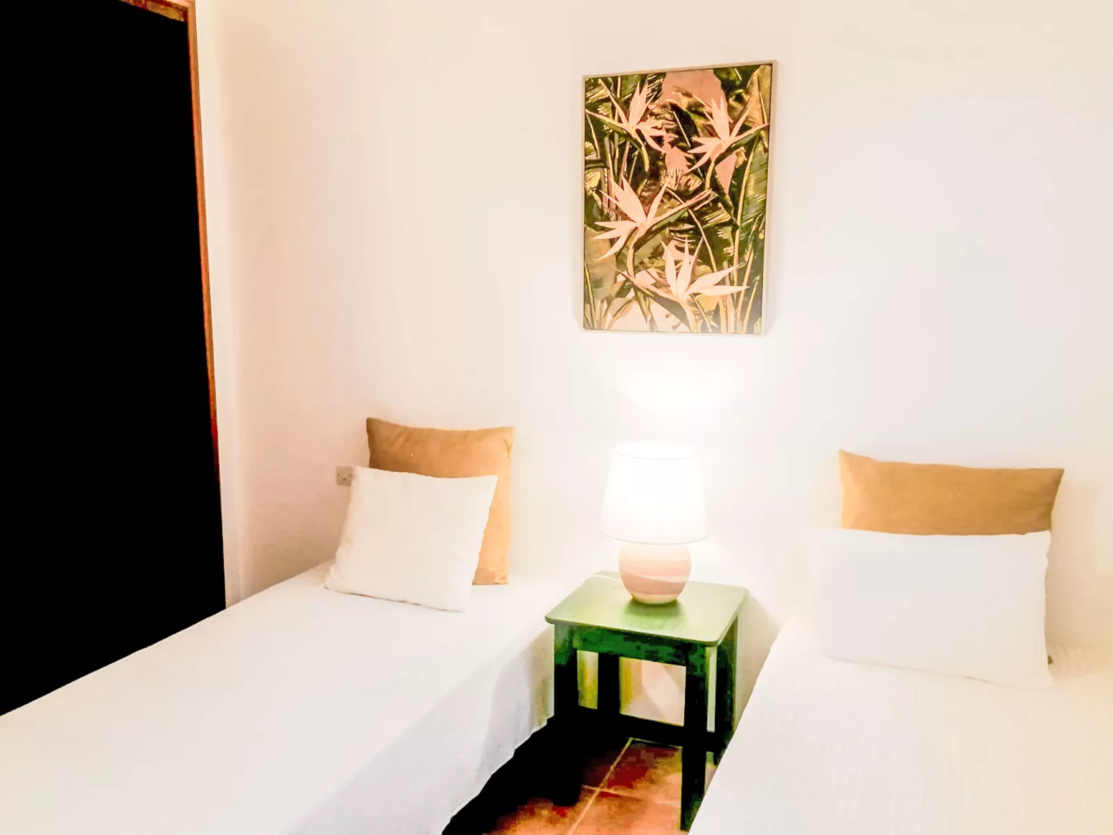 Joyce - Sunny Way-Binnen