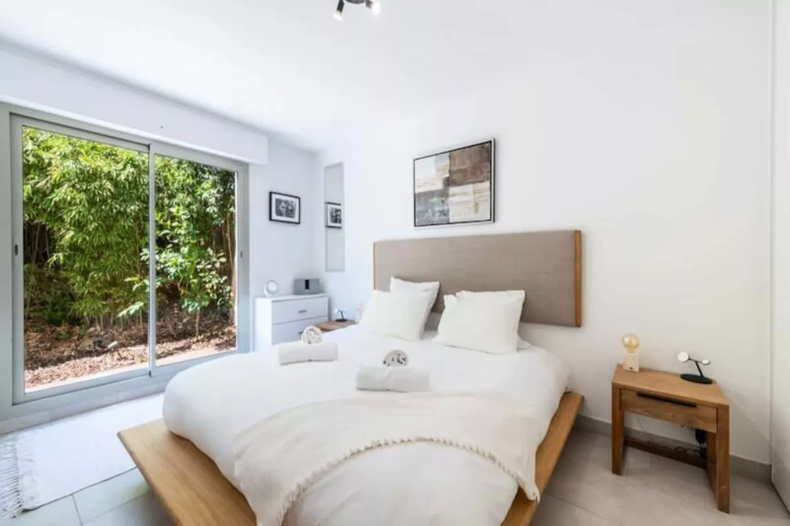 Résidence 2p Rez-de-jardin Avec Piscine – Calme, Parking Privé-Niet-getagd