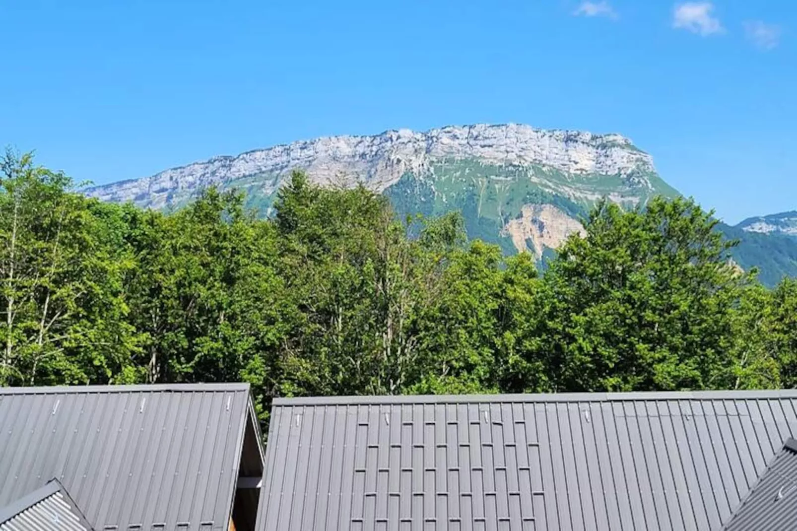 Appartement Spacieux Au Petit Bois, La Féclaz-Niet-getagd