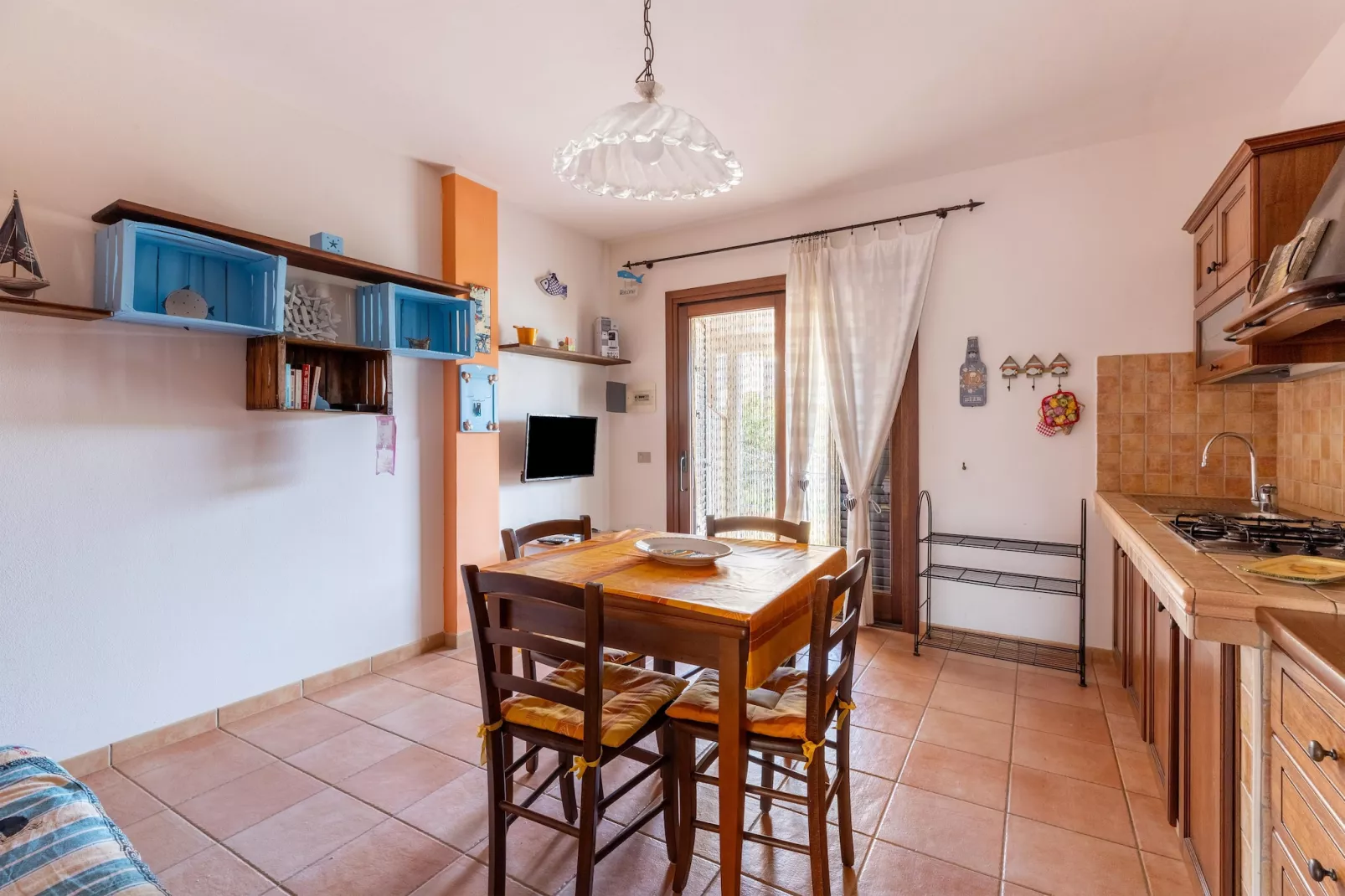 CASA MEDITERRANEO-Eetkamer