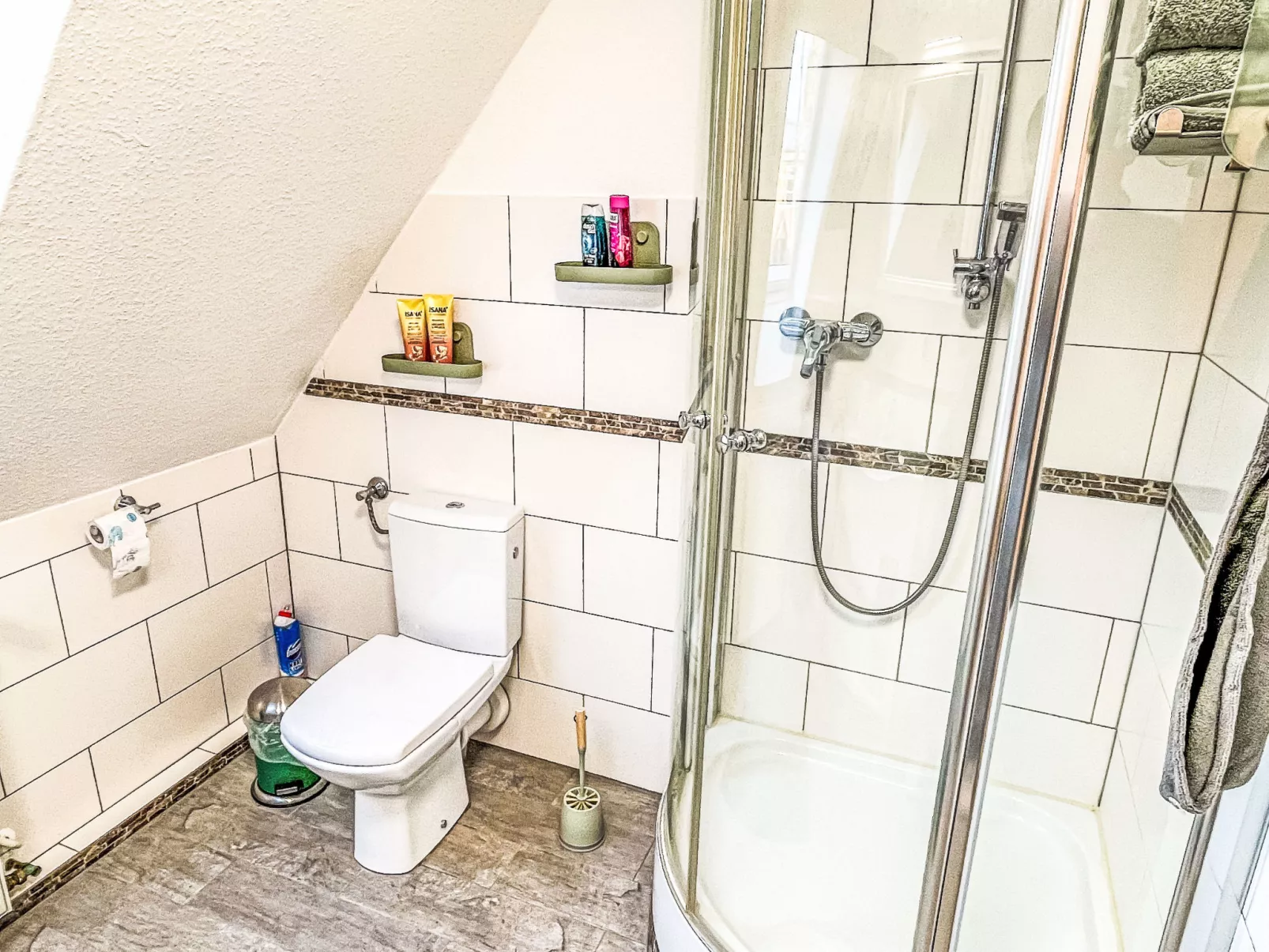 Die Dorfperle-Binnen