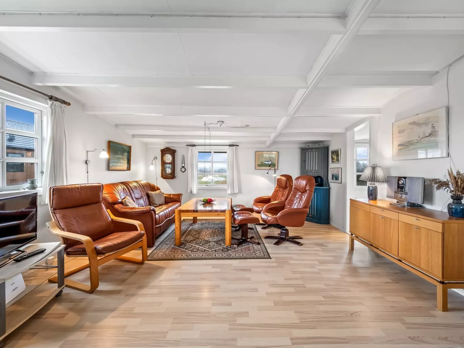 "Luiza" - 300m from the sea-Binnen