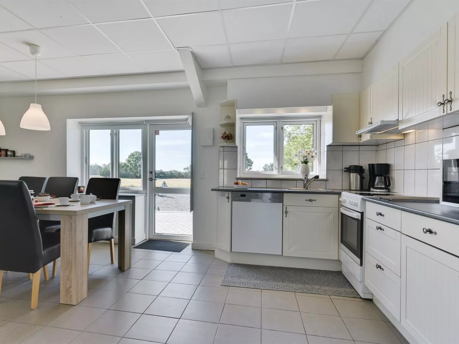 "Henne" - 2.5km from the sea-Binnen