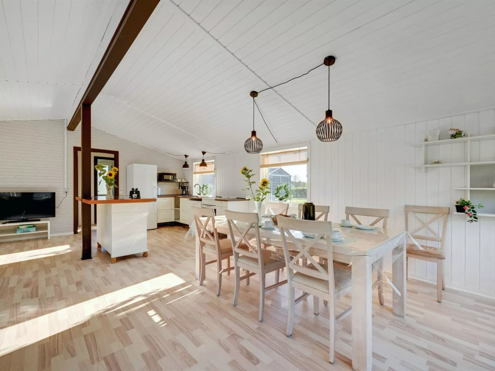 "Valdemar" - 350m to the fjord-Binnen