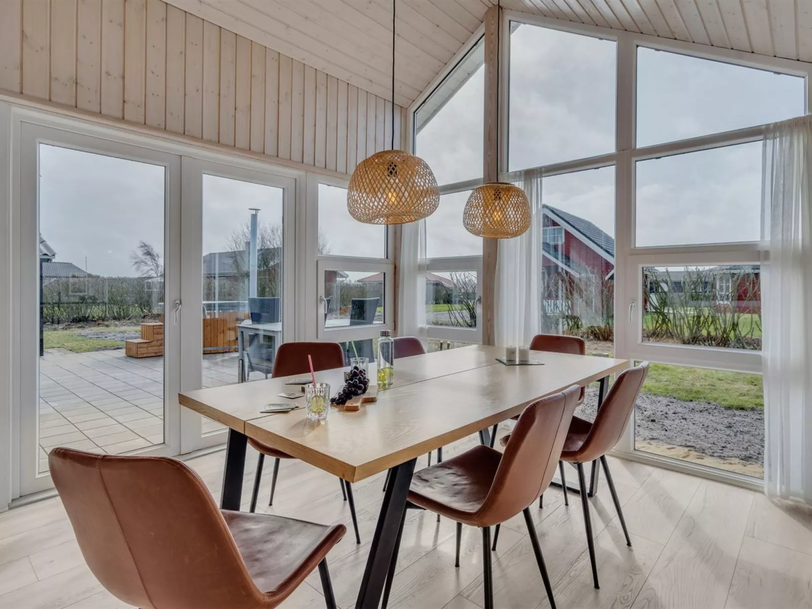 "Gudmundine" - 350m to the fjord-Binnen