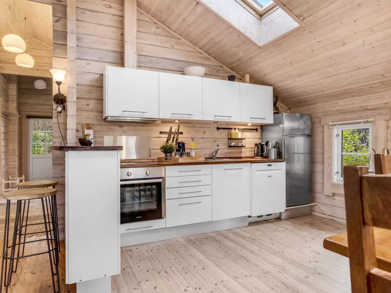 "Tanas" - 2km from the sea-Binnen