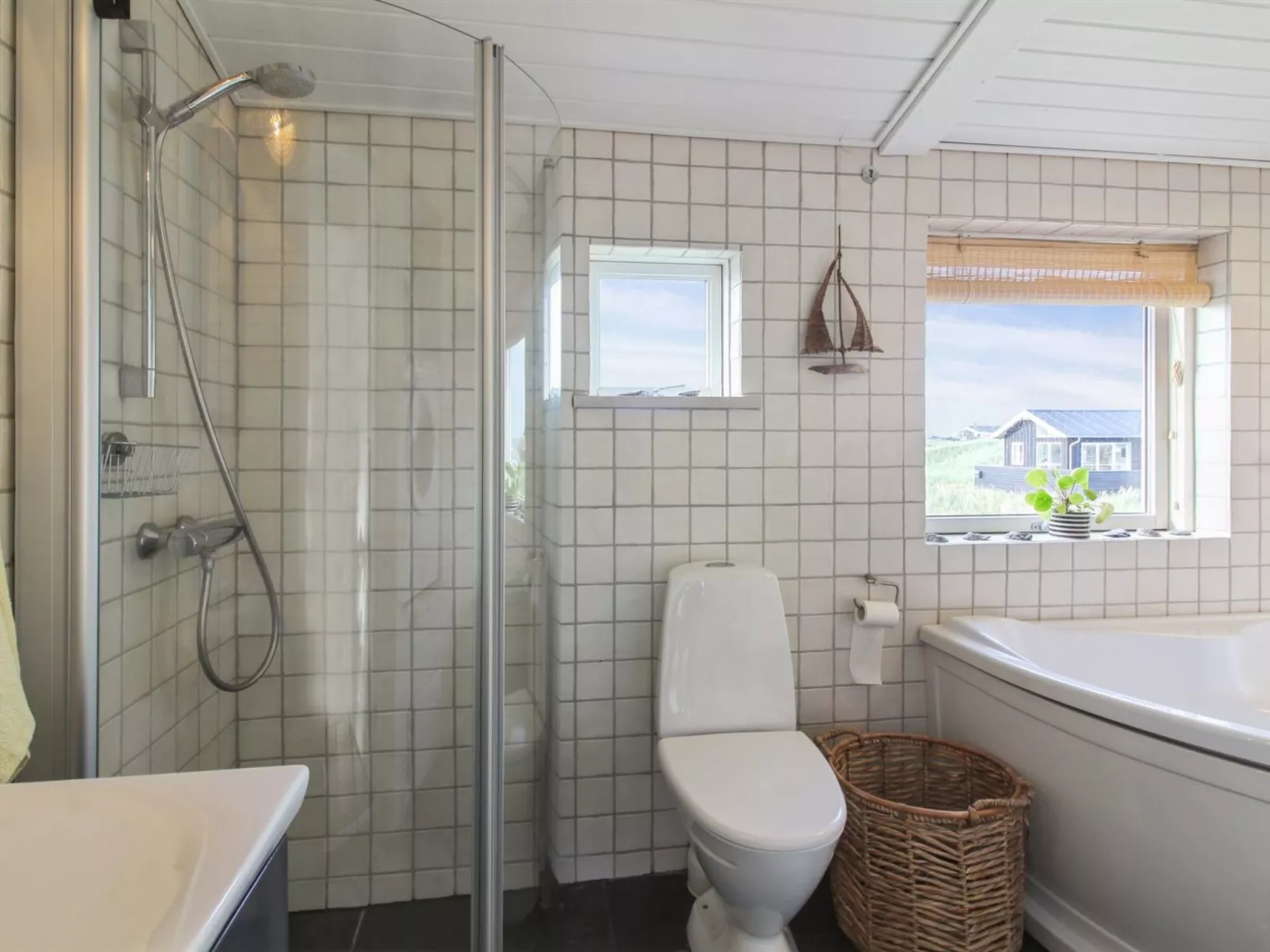 "Anissa" - 100m from the sea-Binnen