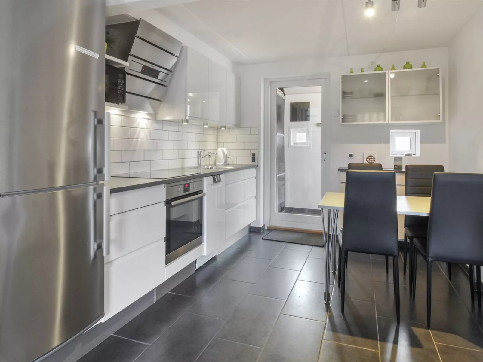 "Alvild" - 2.3km from the sea-Binnen