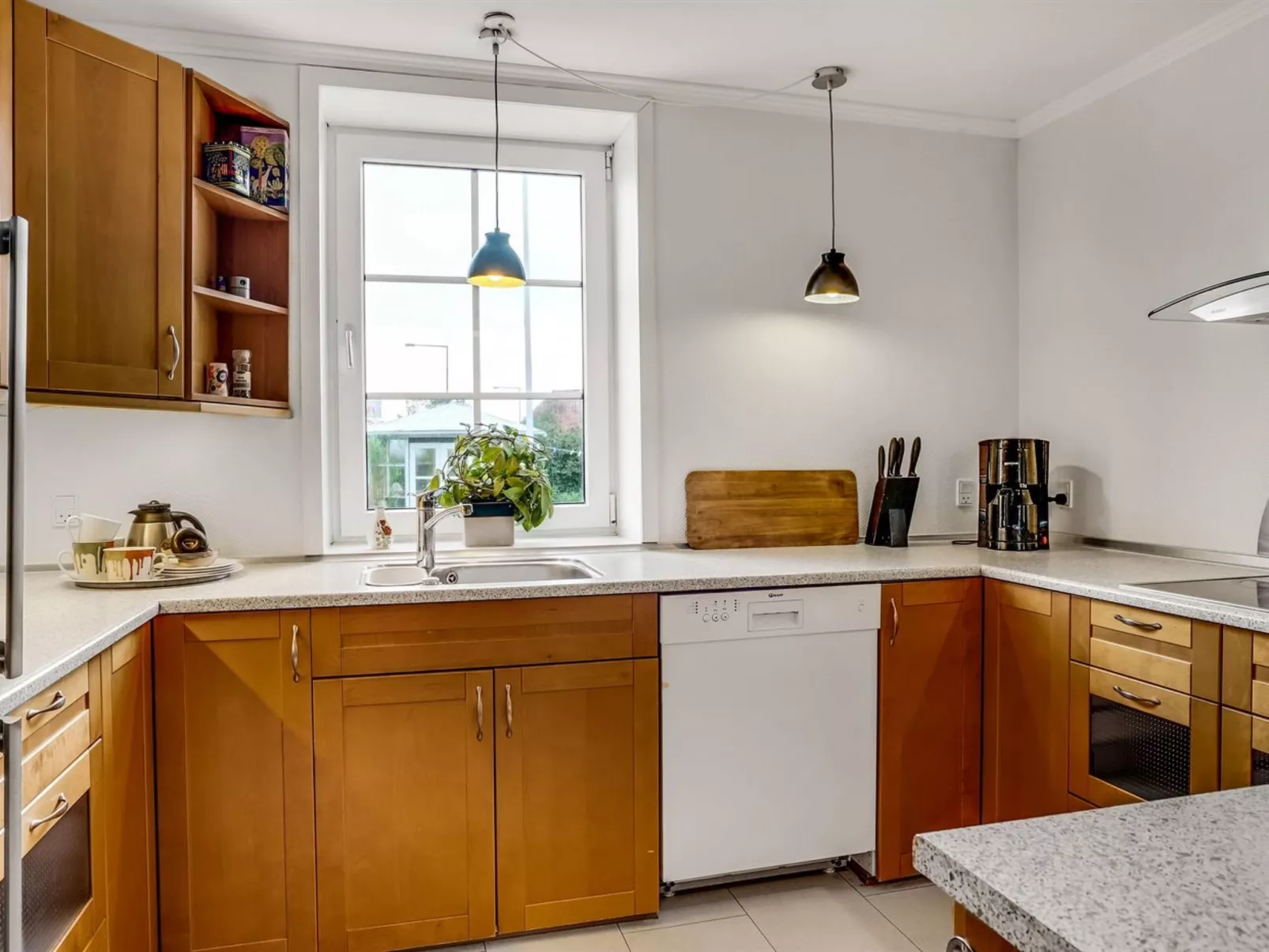 "Adelina" - 500m from the sea-Binnen