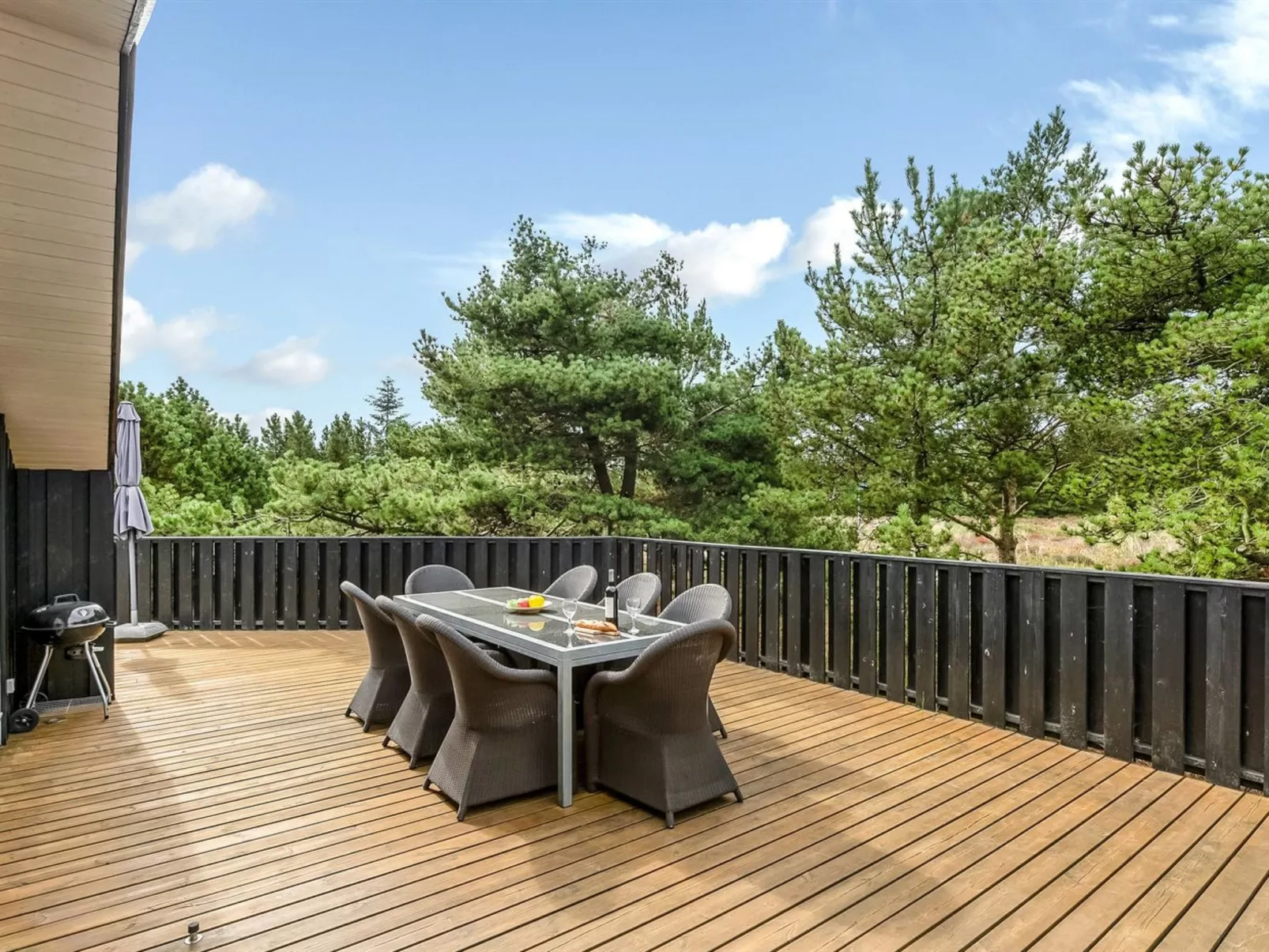 "Lav" - 3.8km from the sea-Buiten