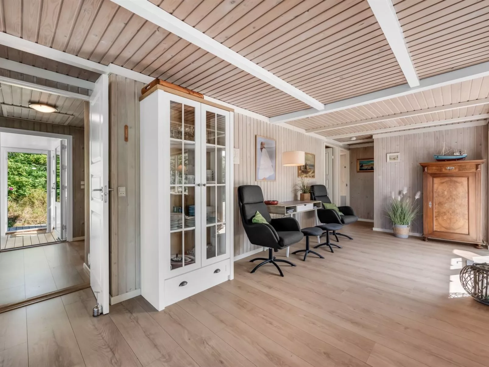 "Talia" -  from the sea-Binnen