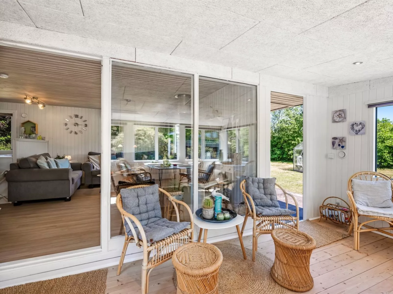 "Sebine" - 400m to the fjord-Binnen