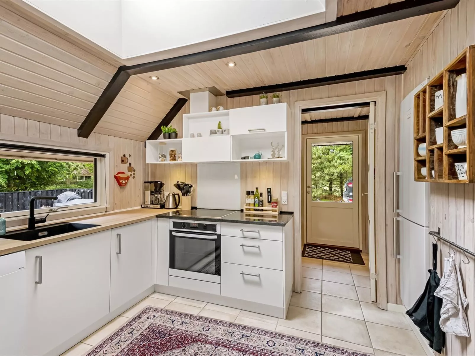 "Arttu" - 2.4km from the sea-Binnen