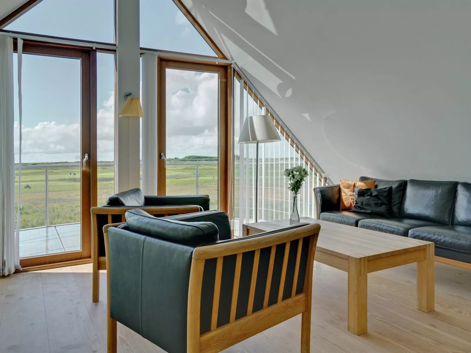 "Merisa" - 2.5km from the sea-Binnen