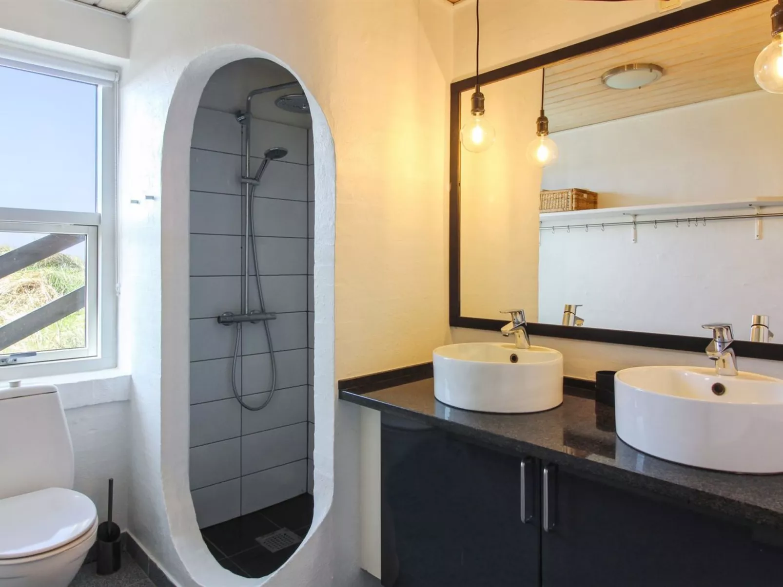 "Judeth" - 300m from the sea-Binnen