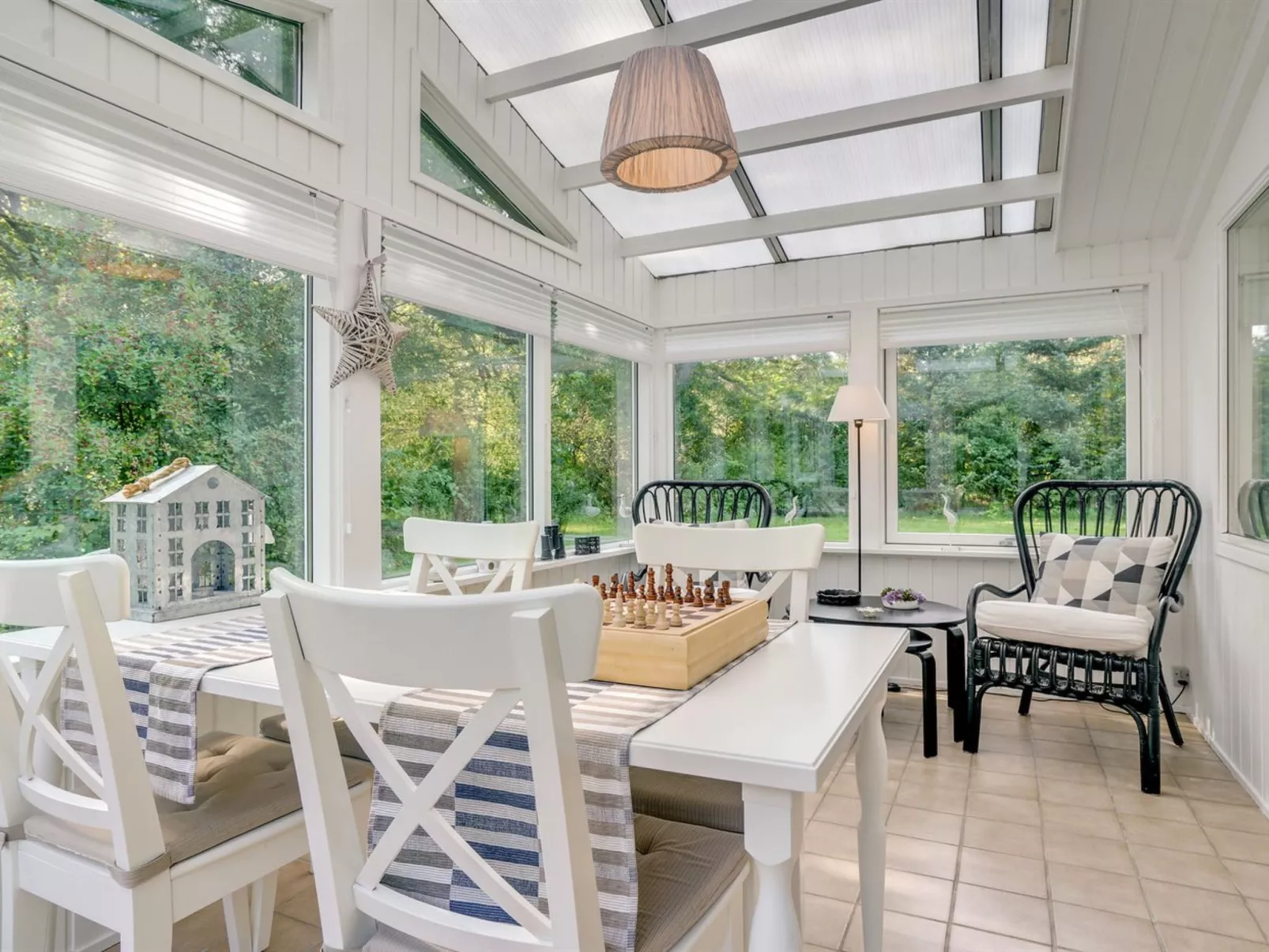 "Arnborg" - 2km from the sea-Binnen