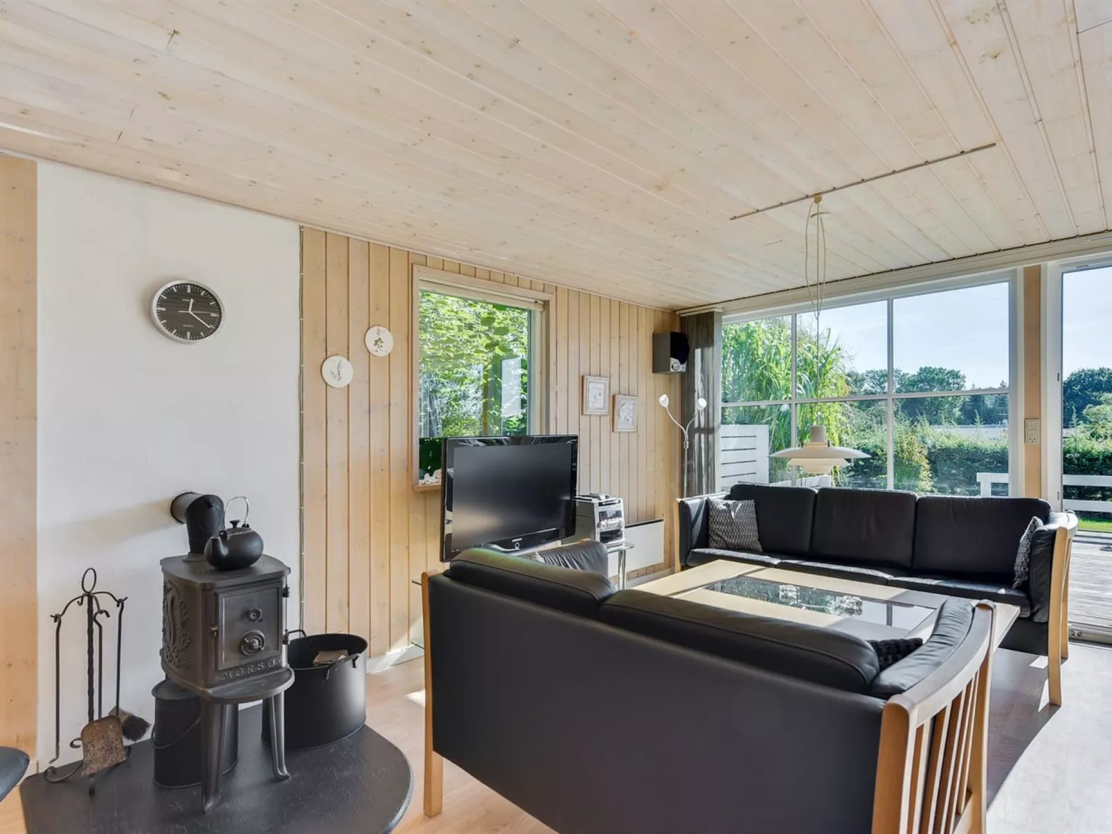 "Leandra" - 600m from the sea-Binnen