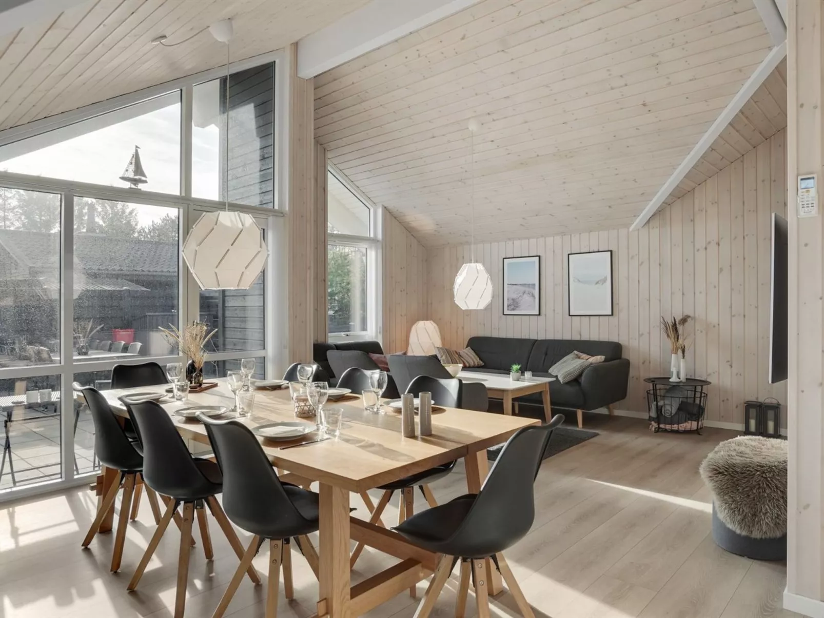 "Swavi" -  from the sea-Binnen