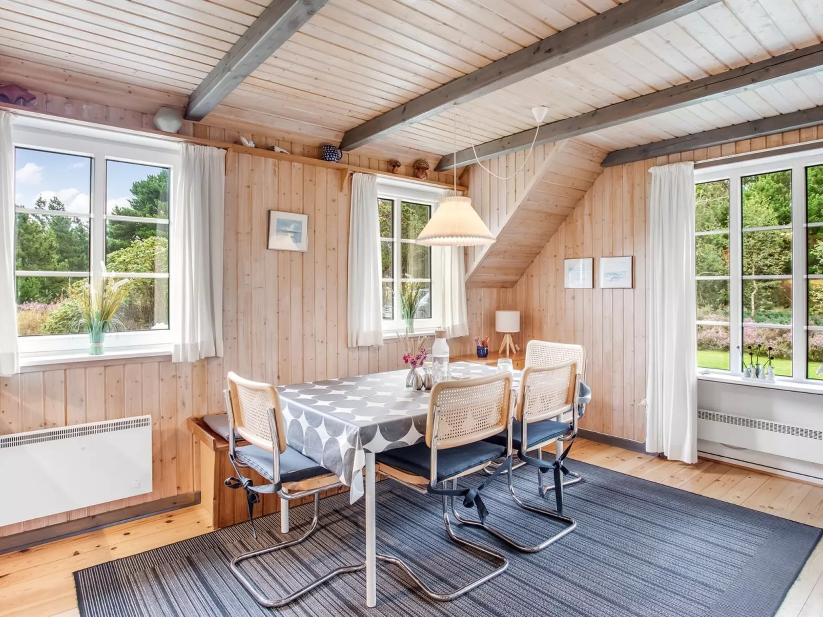 "Hakun" - 4km from the sea-Binnen