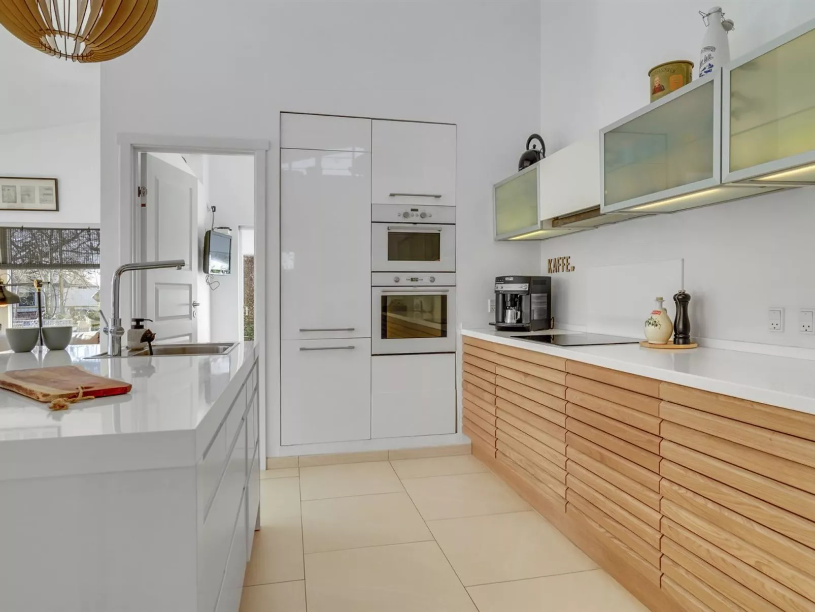 "Biorn" - 70m from the sea-Binnen